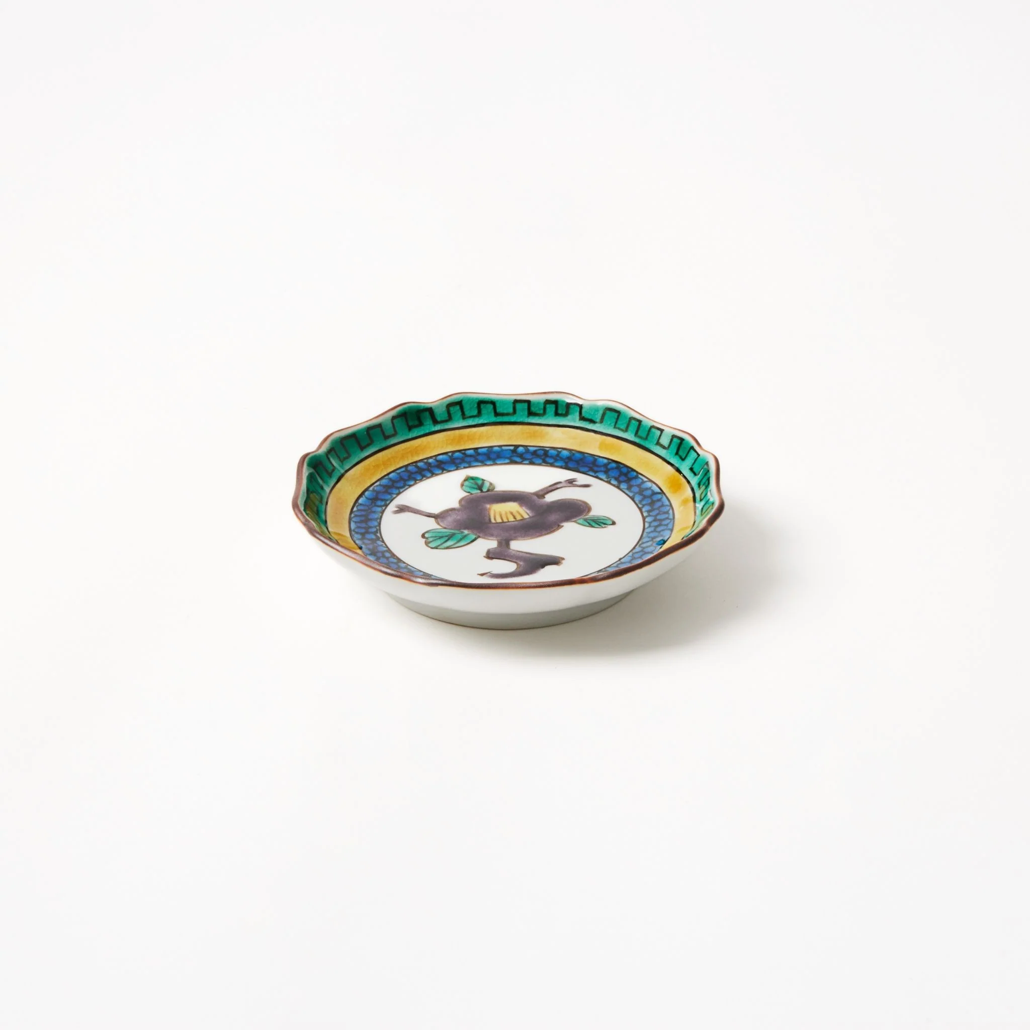 Camellia Patterned Petal Rimmed Circle Plate - Image 3