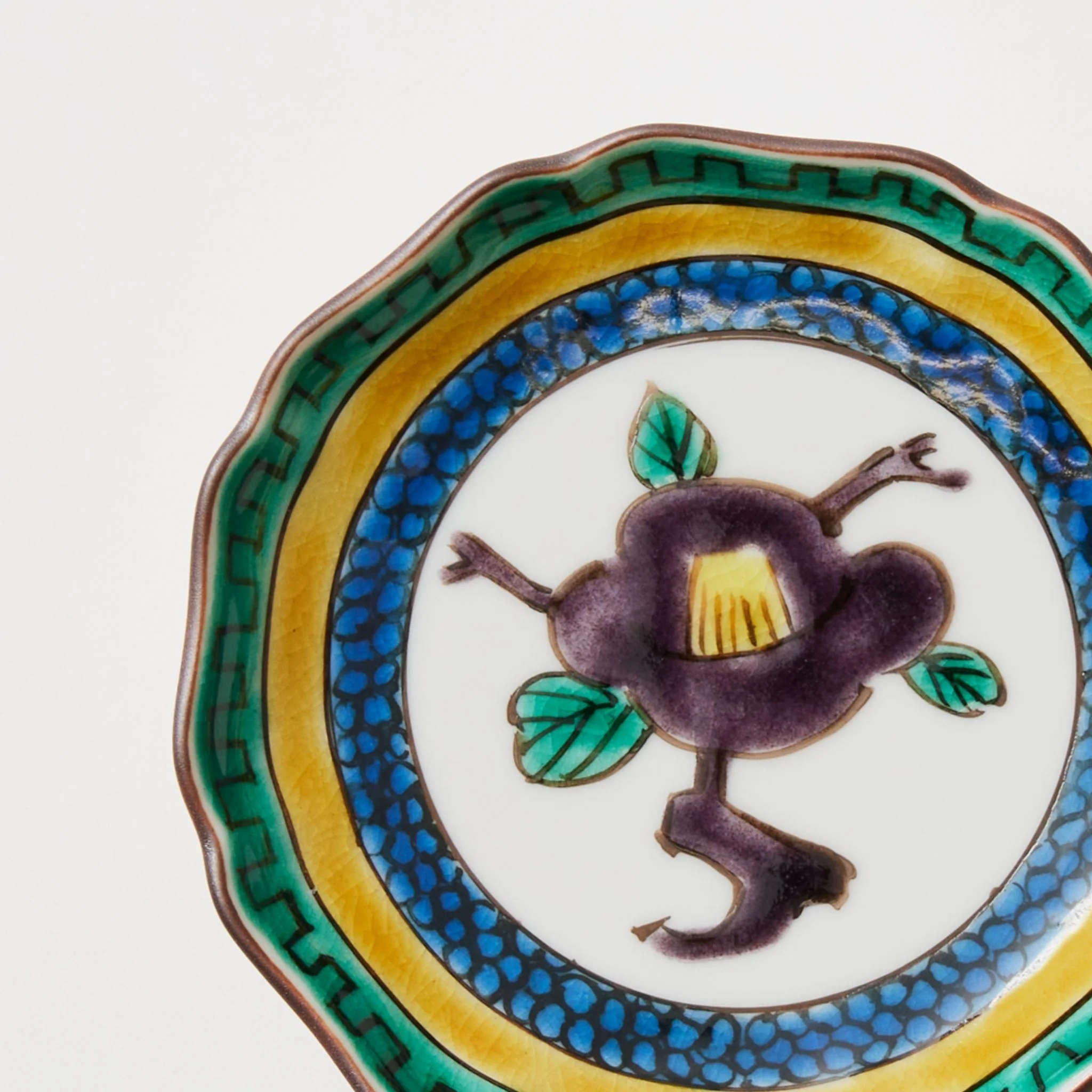 Camellia Patterned Petal Rimmed Circle Plate - Image 4