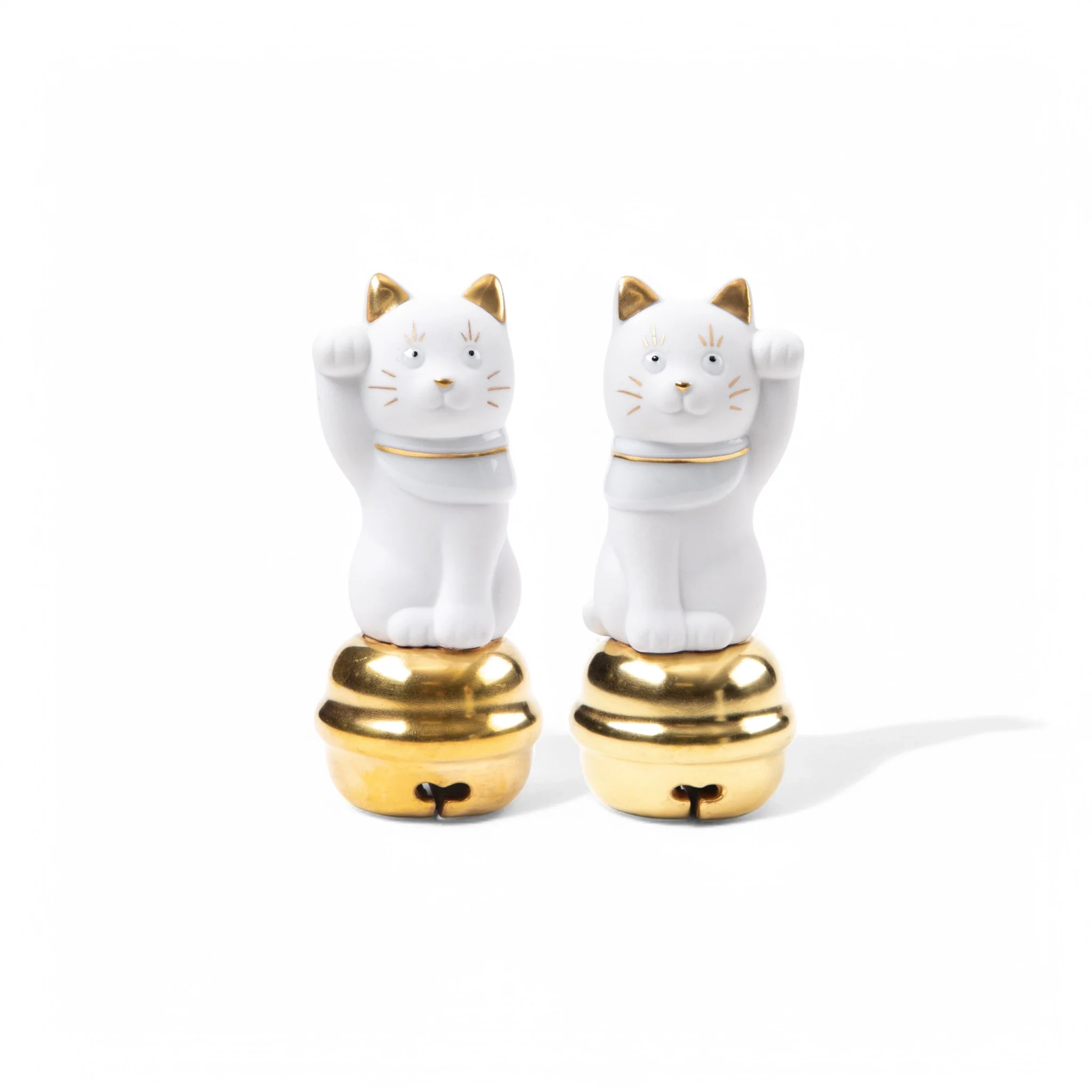 Choemon Kiln Kutani Right Handed White Maneki Neko - Bell Rider - Image 6
