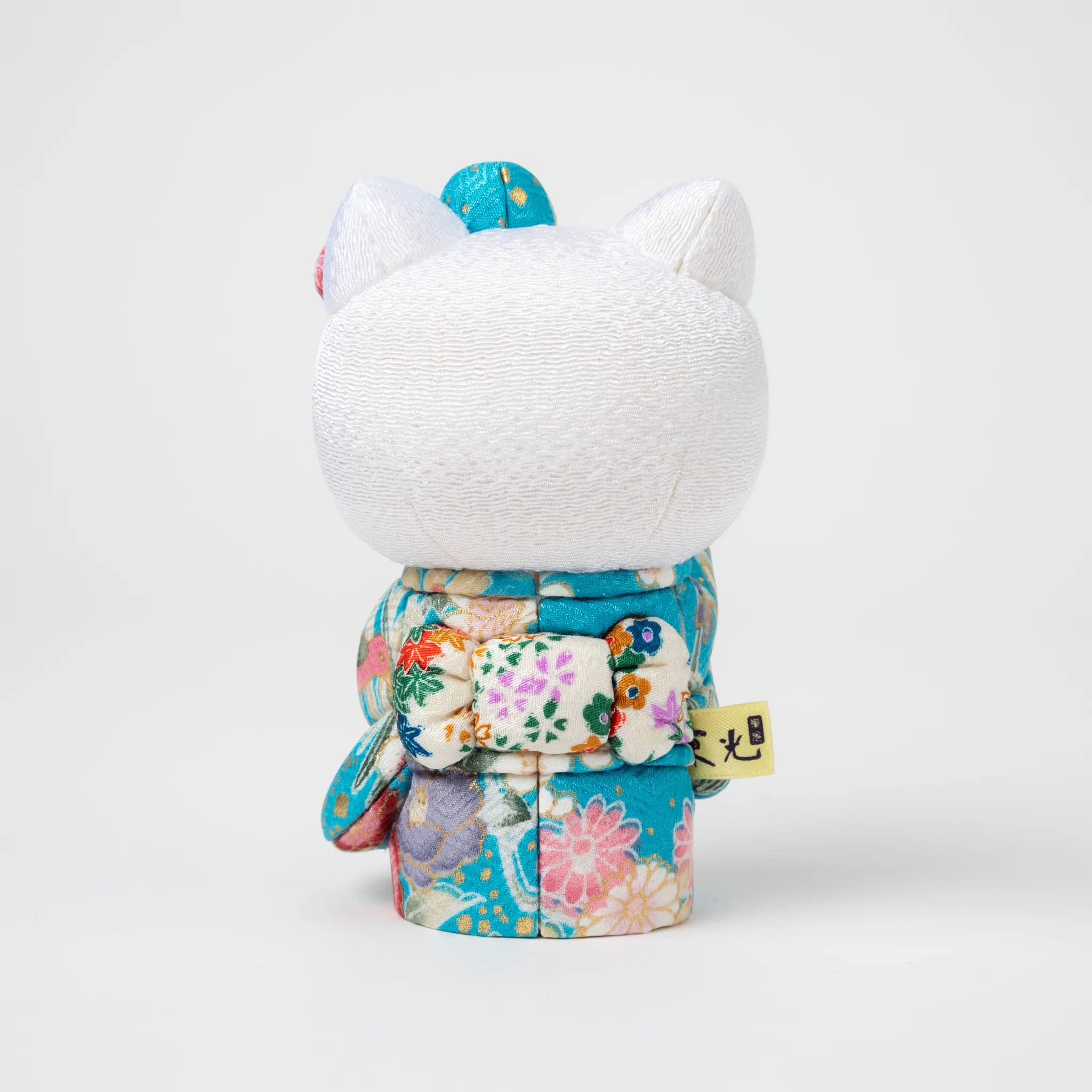 Edo Kimekomi Kimono Maneki Hello Kitty Blue - Image 4