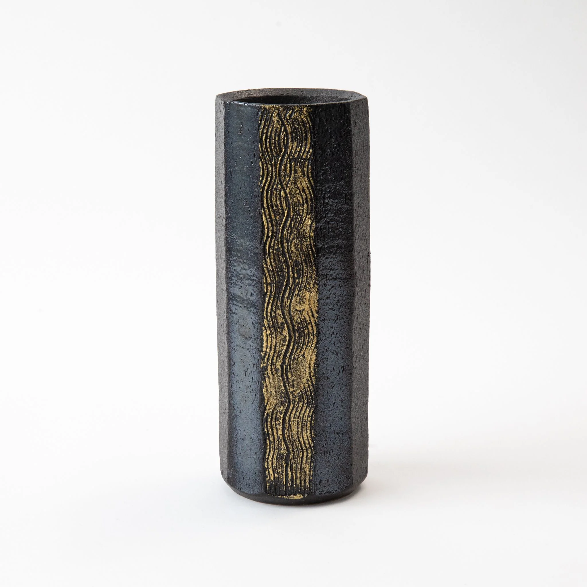 Hamon Gold Ripple Shigaraki Vase - Image 3