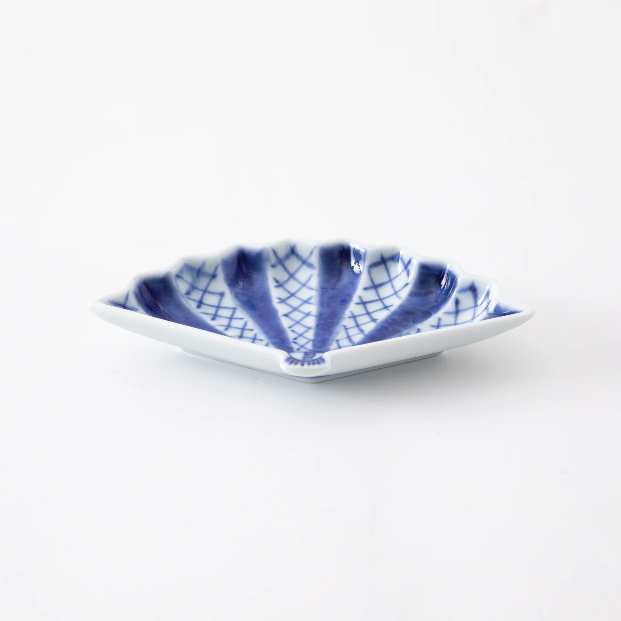 Keizan Kiln Arita Jimon Fan-Shaped Sauce Dish - Image 3