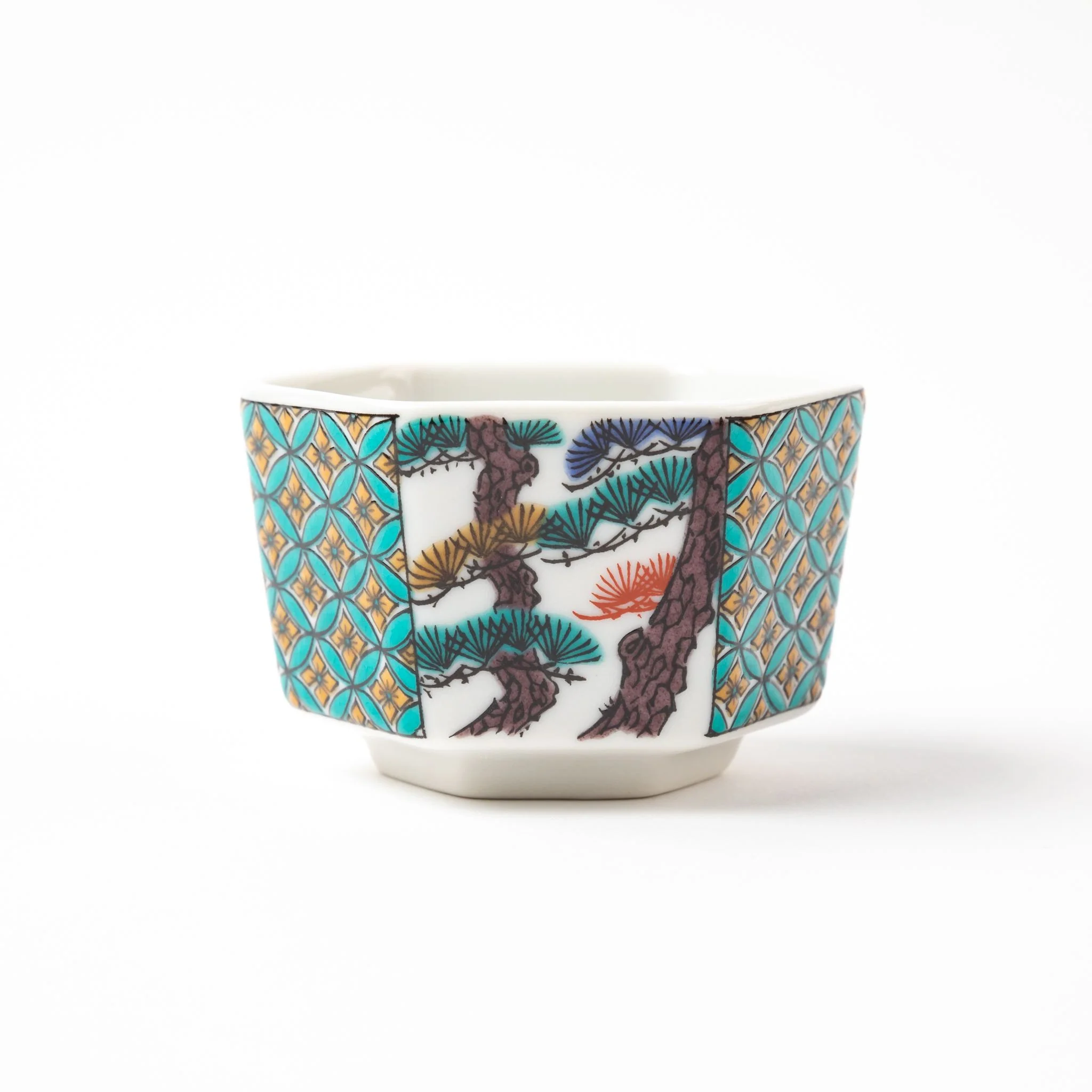 Kutani Pine, Bamboo and Plum Sake Set - Image 4