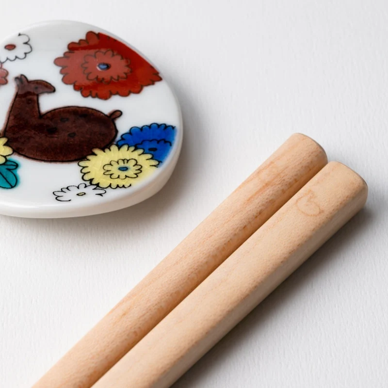 KUTANI SEAL Floral Chopsticks with Chopstick Rest (Chrysanthemum / Kiku) - Image 3