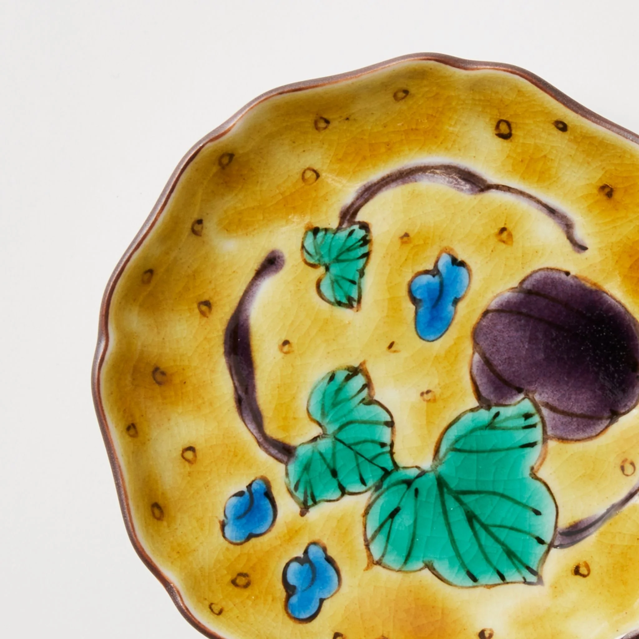 Melon Patterned Petal Rimmed Circle Plate - Image 4