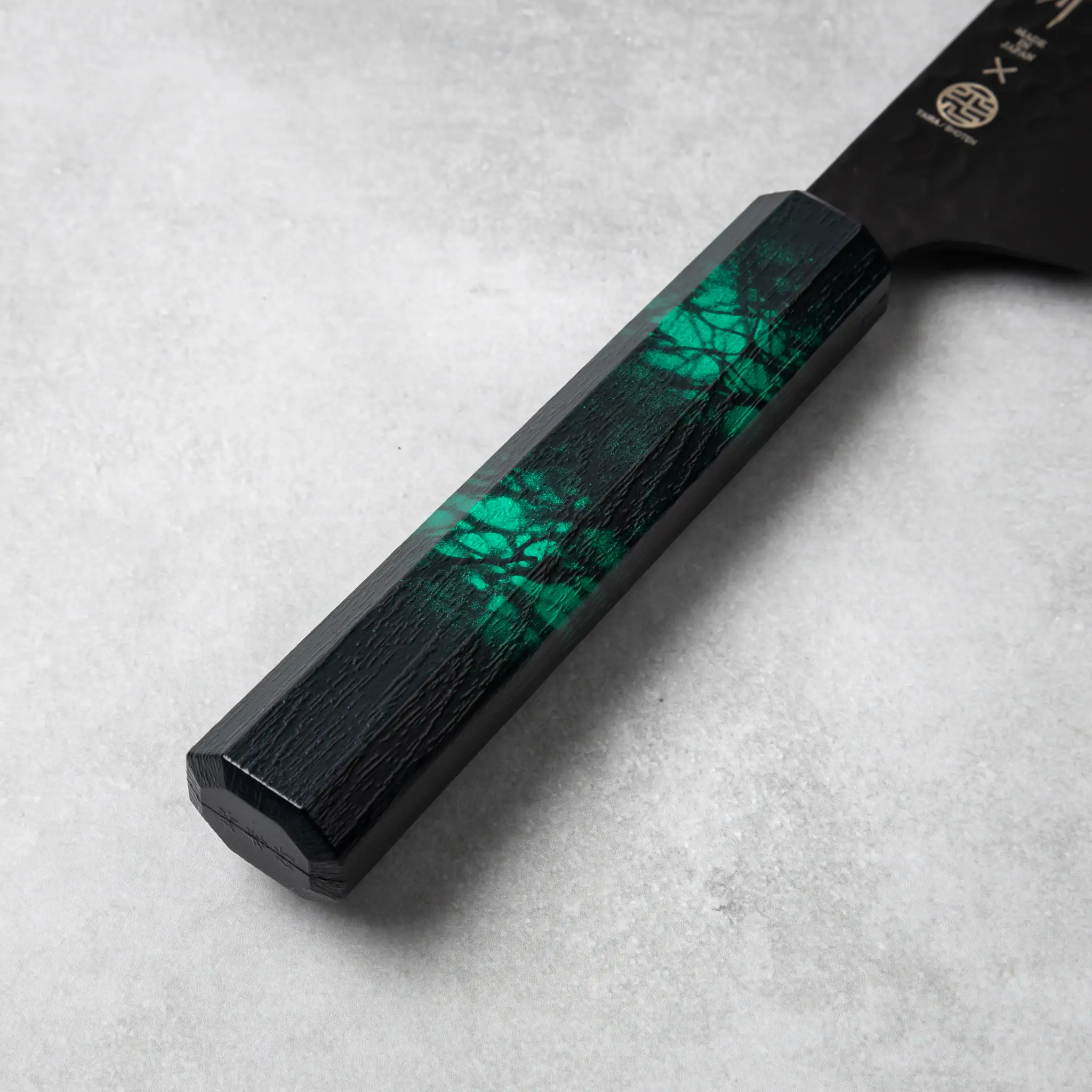 Sakai Takayuki Kurokage VG10 Kengata Santoku Knife Green Handle - Image 3